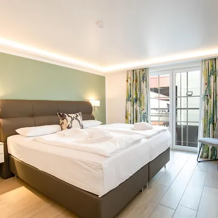 Alte Fischfabrik August 24 *