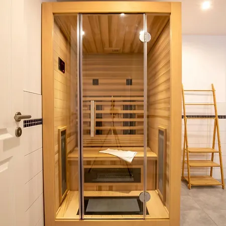 Alte Fischfabrik August 24 Lauterbach (Rugen)